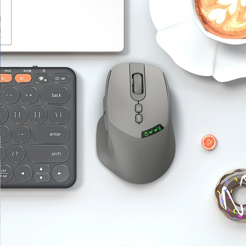 Lightweight Wireless Gaming Mouse - image 4